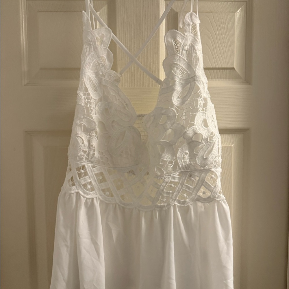 Elegant White Lace Tank Top